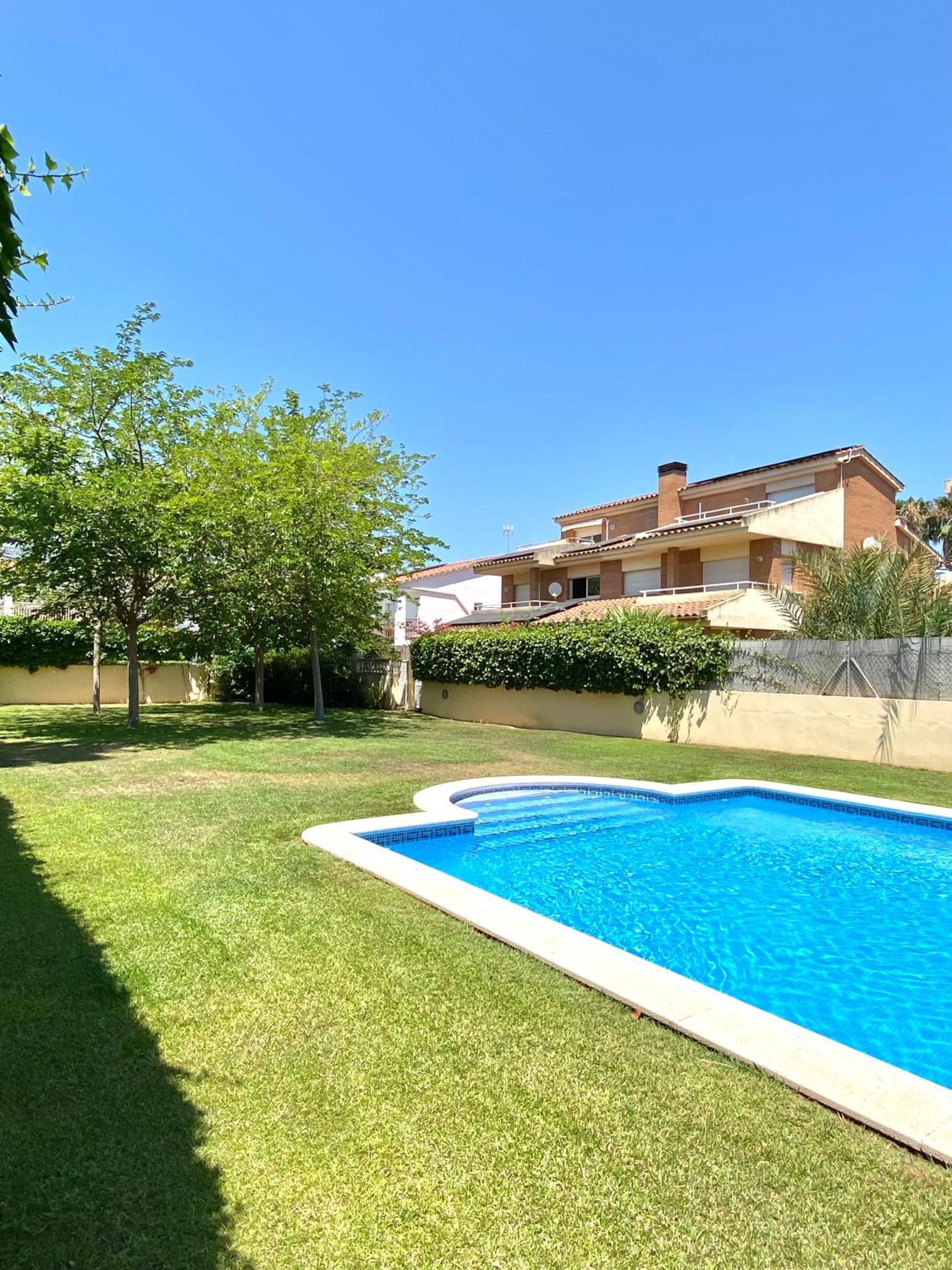 Villa Isabel Sitges, Rocamar سانت بيرِ ذي ريبيس المظهر الخارجي الصورة